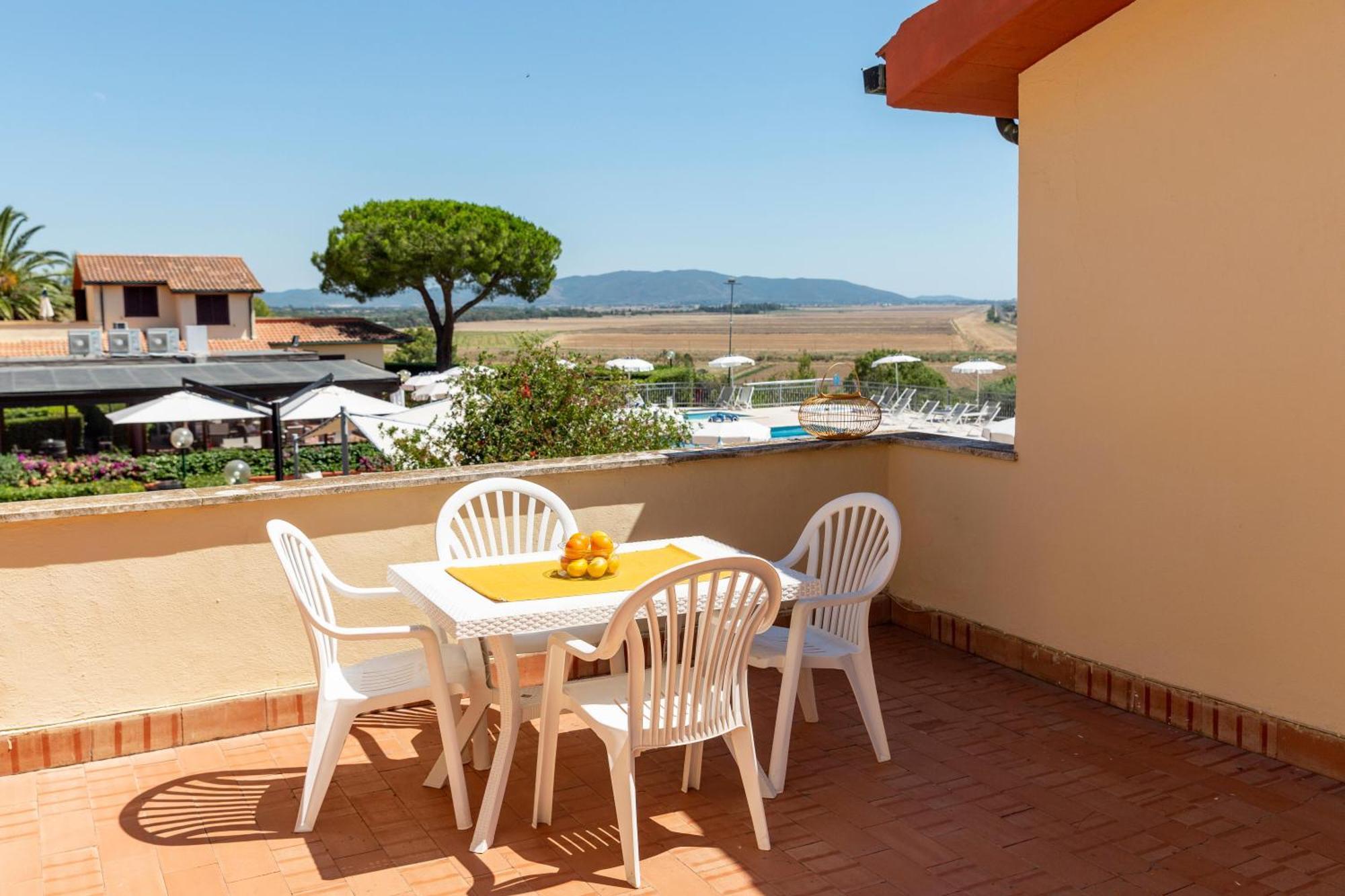 Argentario Osa Resort Talamone Exterior photo